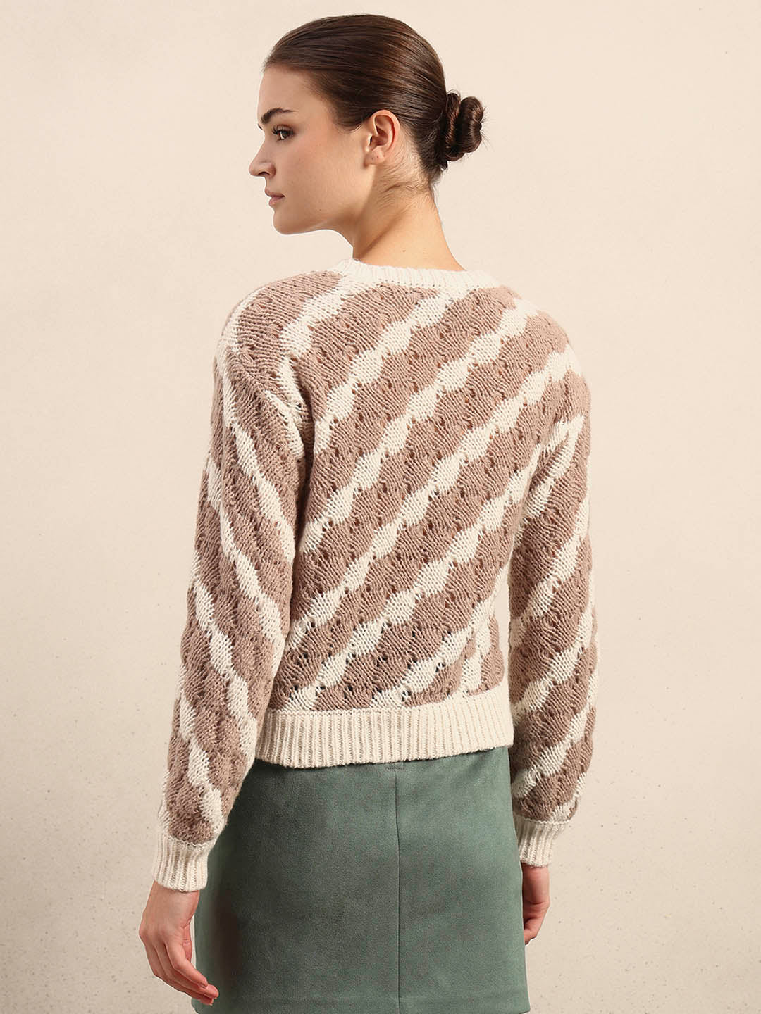 Striped Knit O-Neck Pullover