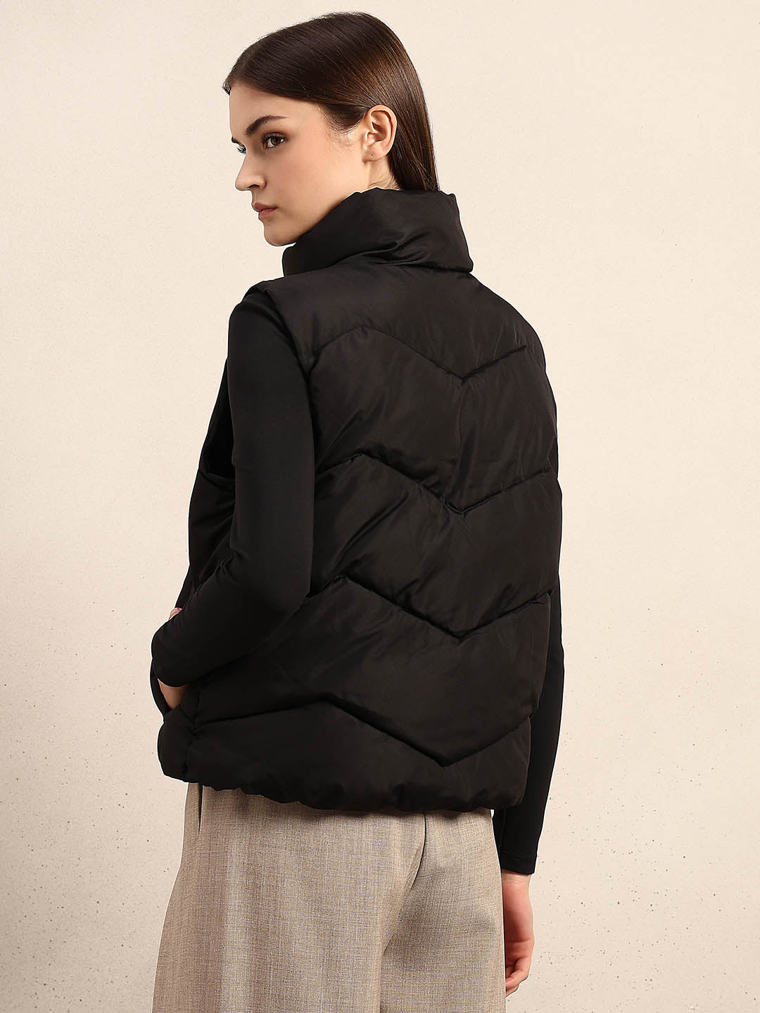 High-Neck Short Puffer Waistcoat - Black