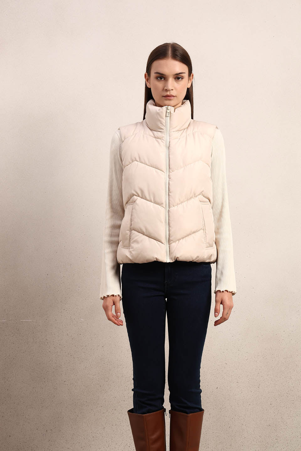 High-Neck Short Puffer Waistcoat - Beige