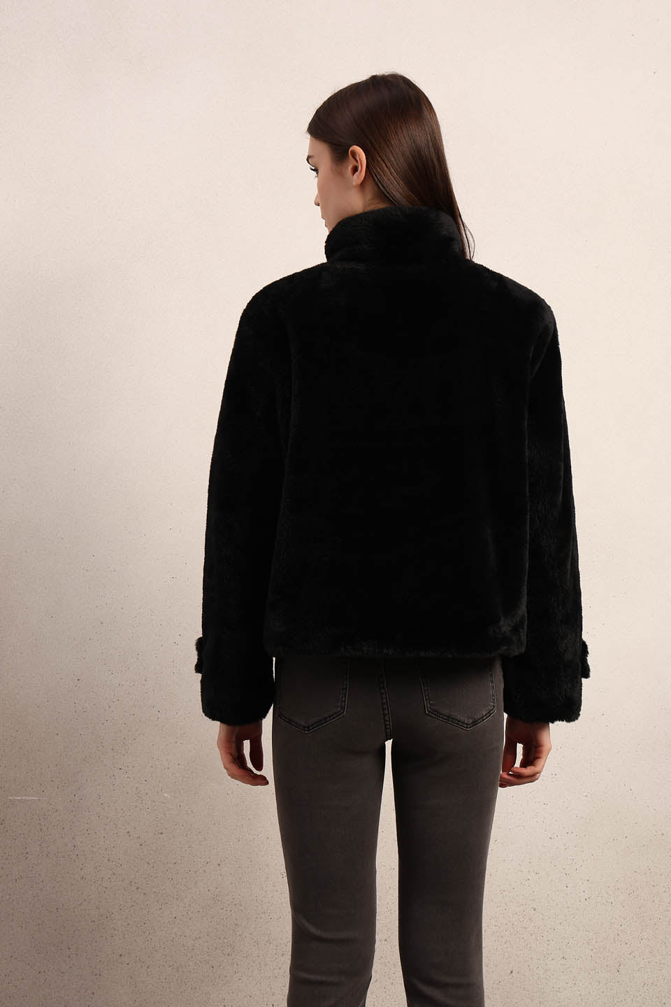 Faux Fur Buttoned Jacket