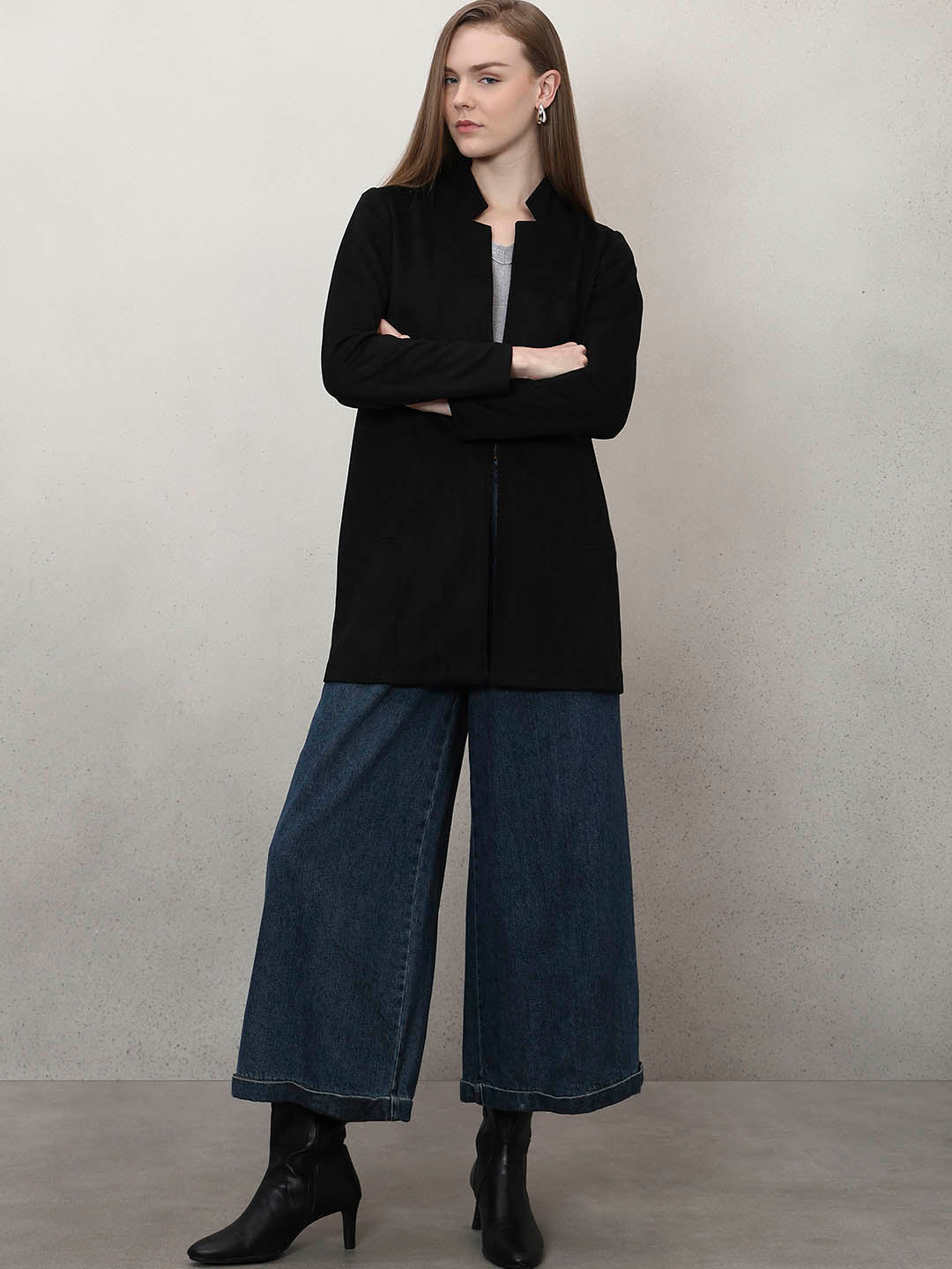 Long V-Neck Jacket - Black