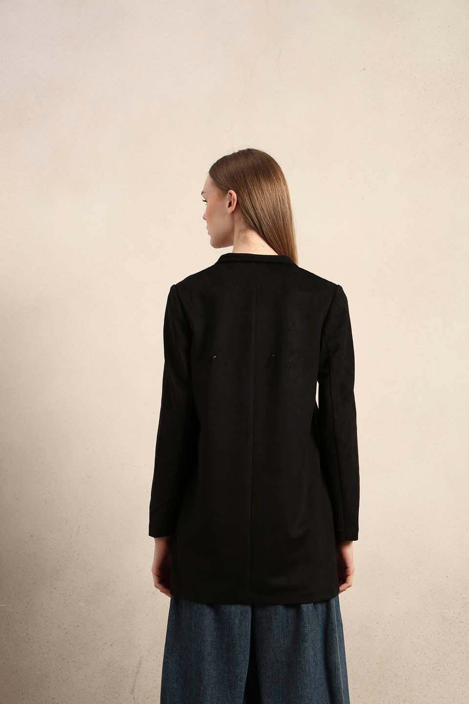 Long V-Neck Jacket - Black