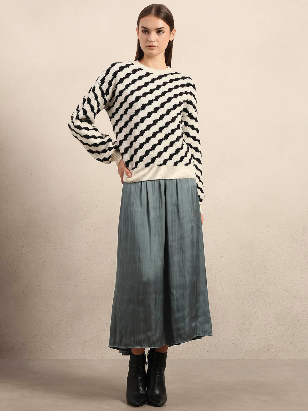 Black & Beige Printed Pullover