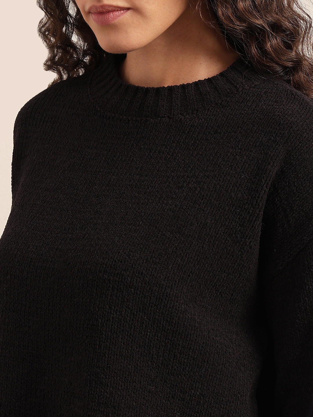 O-Neck Contrast Hem Pullover - Black