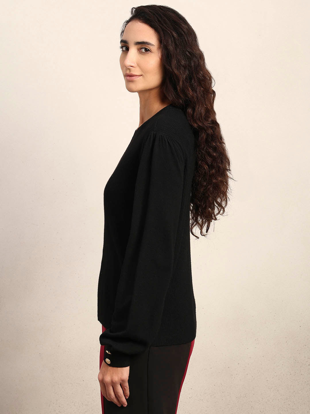 Ribbed Knit O-Neck Pullover