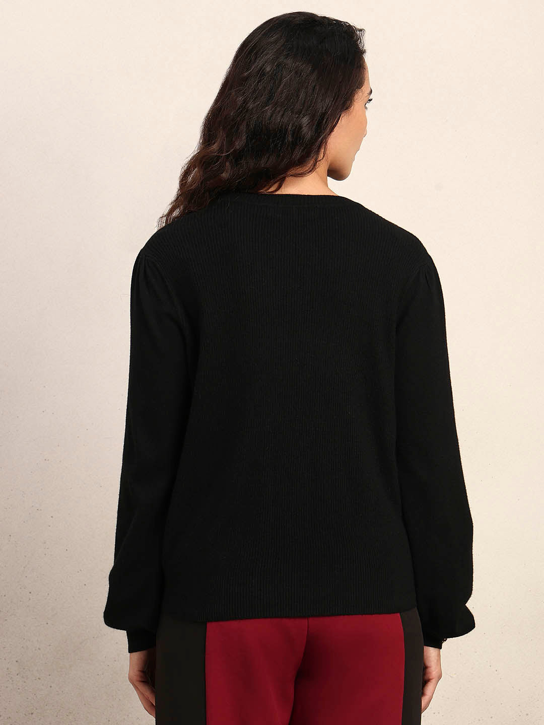 Ribbed Knit O-Neck Pullover