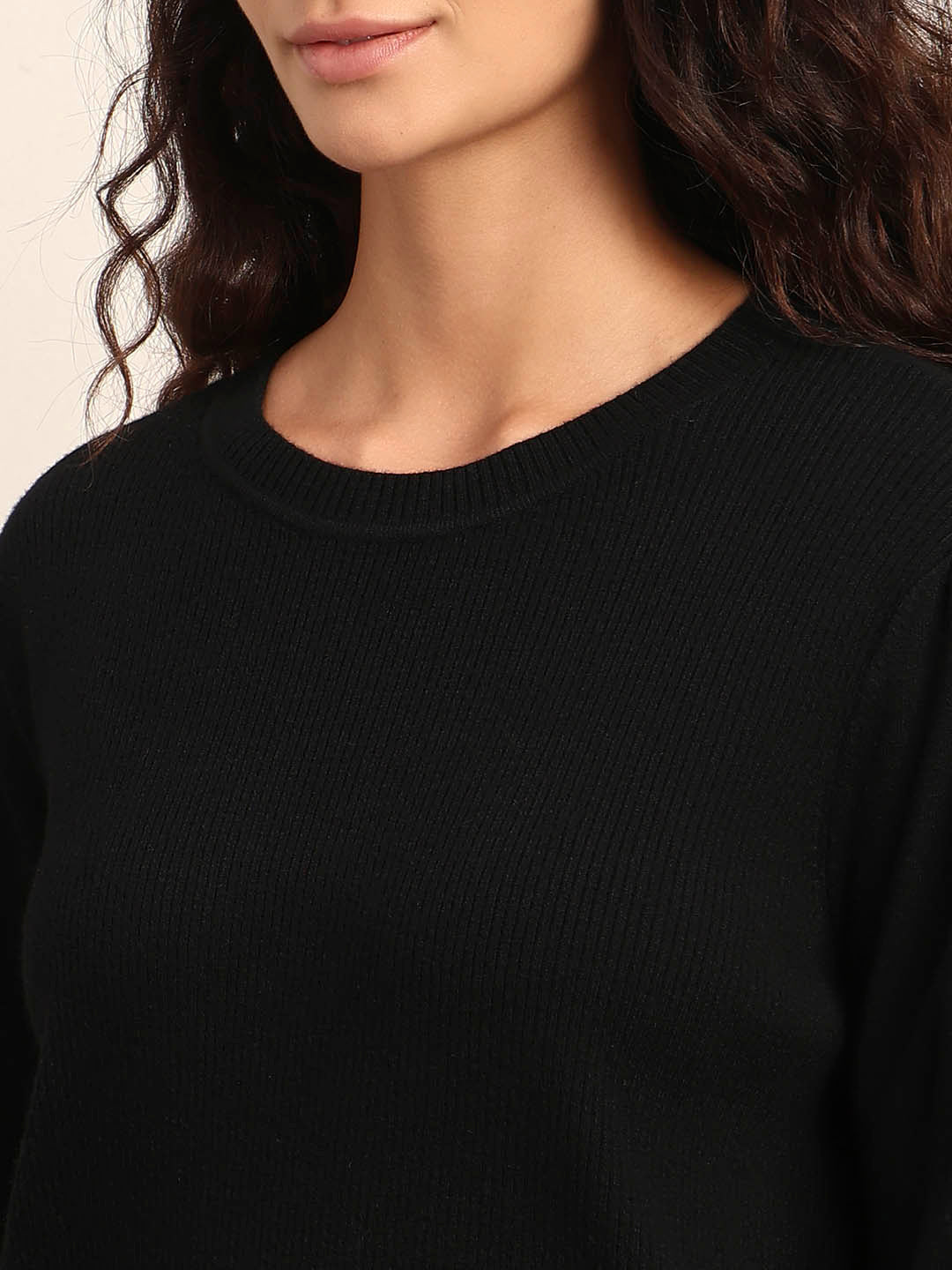 Ribbed Knit O-Neck Pullover