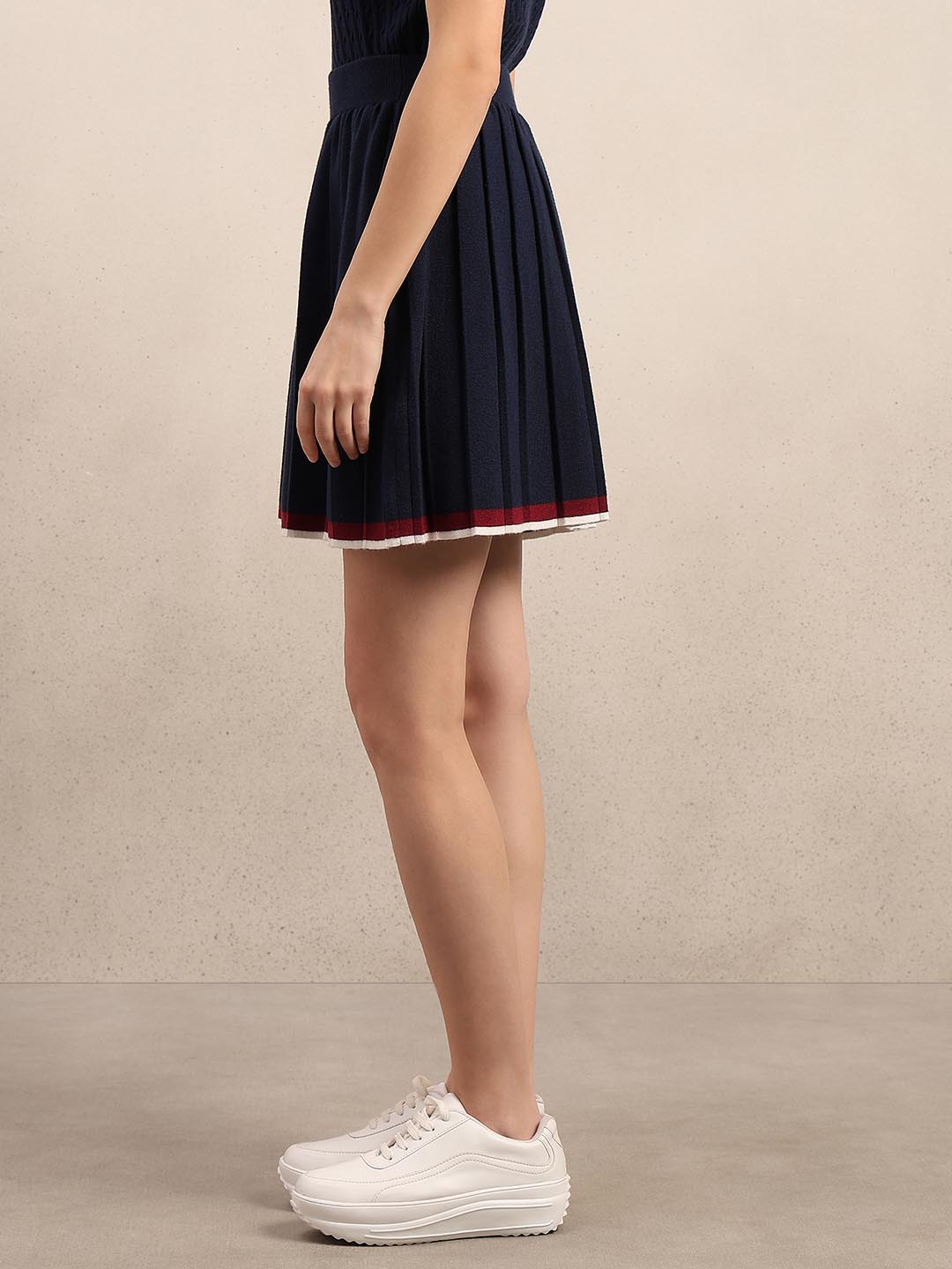 Navy Blue Pleated Knitted Skirt