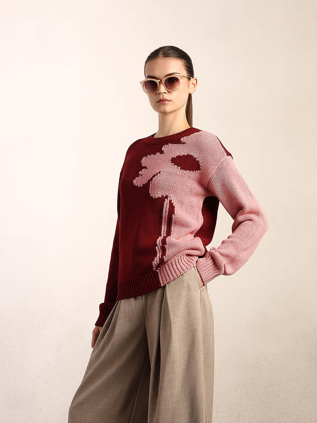 Dual Tone O-Neck Pullover