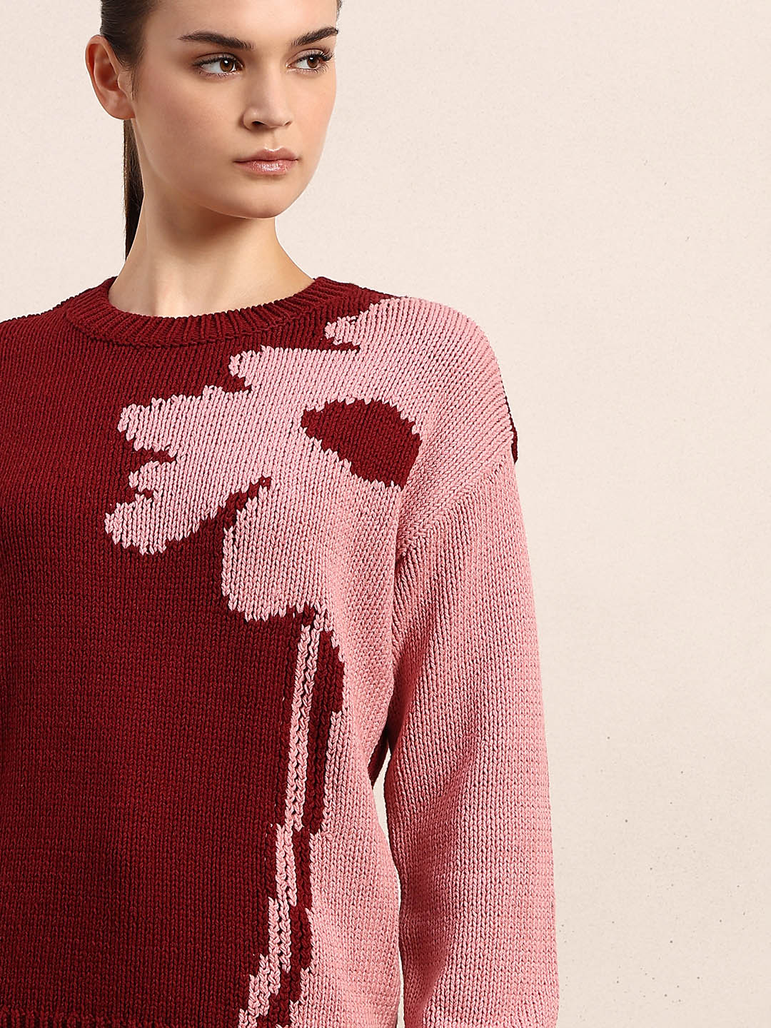 Dual Tone O-Neck Pullover