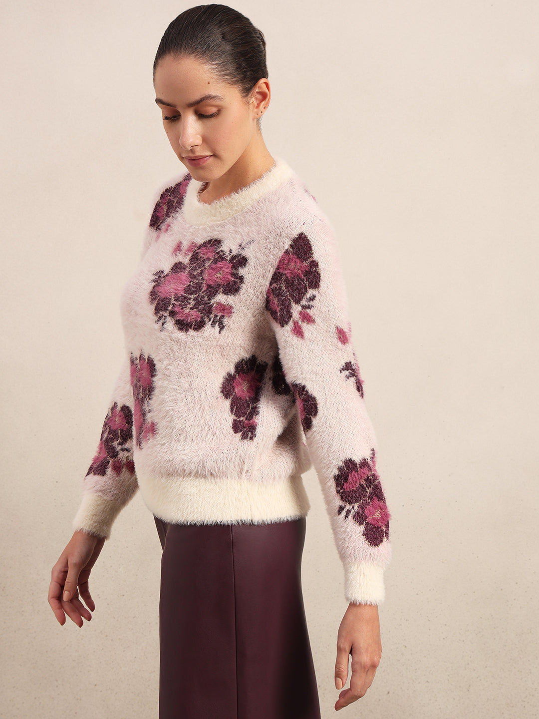 Floral Fuzzy O-Neck Pullover