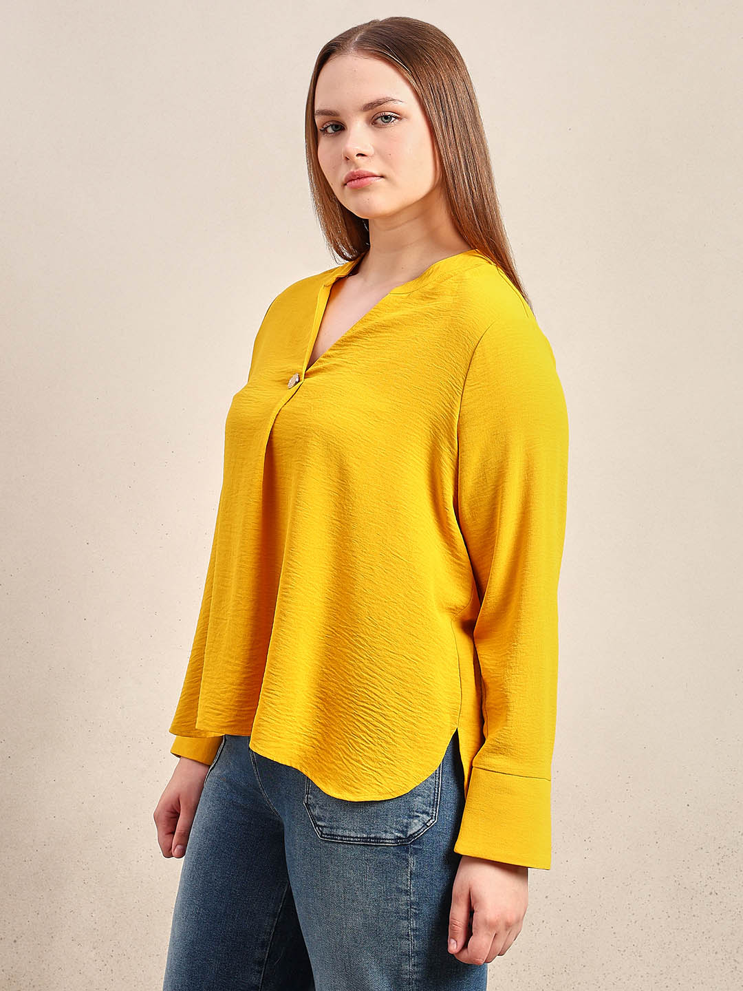 Curve V-Neck Top