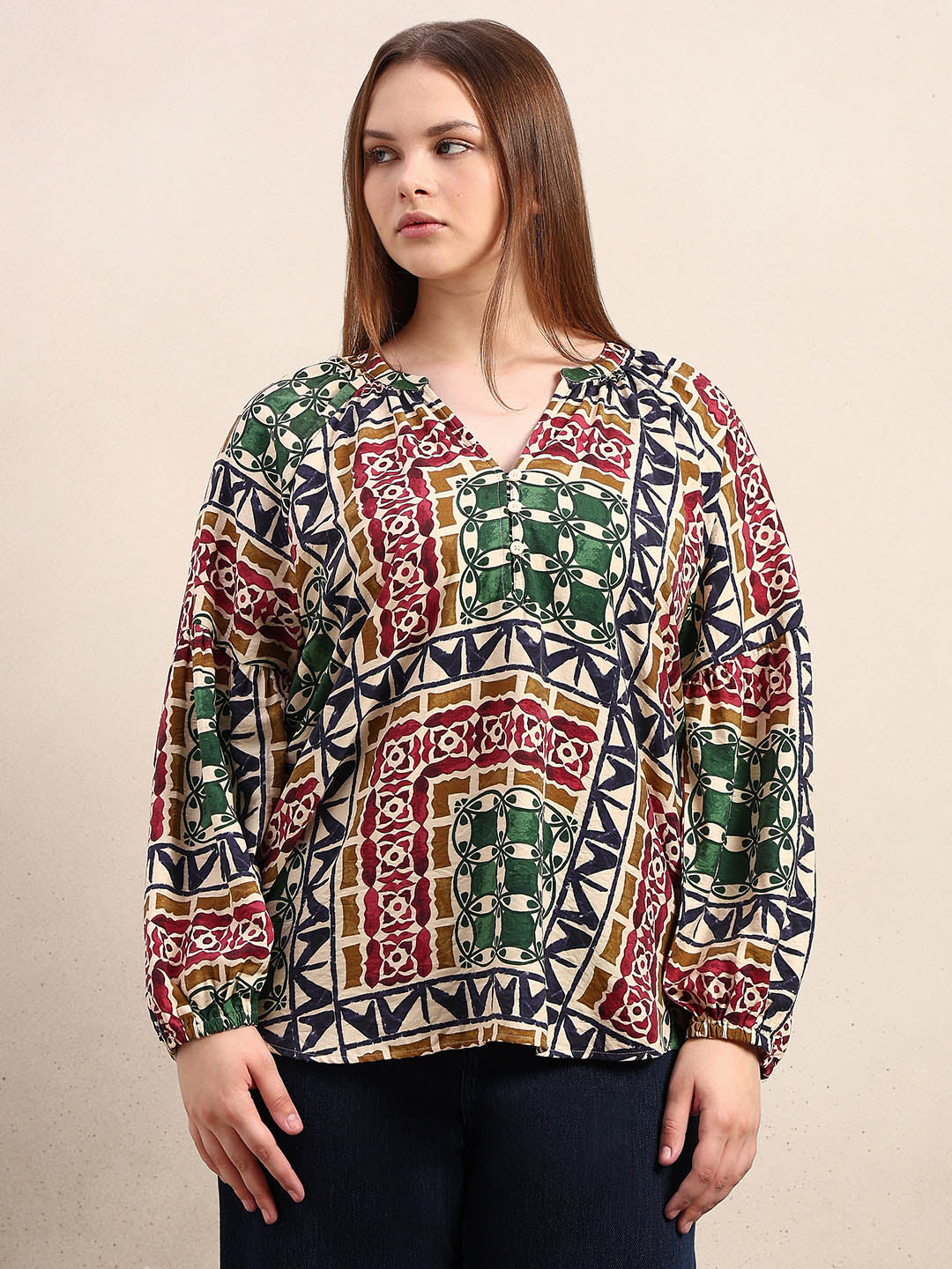 Curve Multi-Colour Printed V-Neck Top