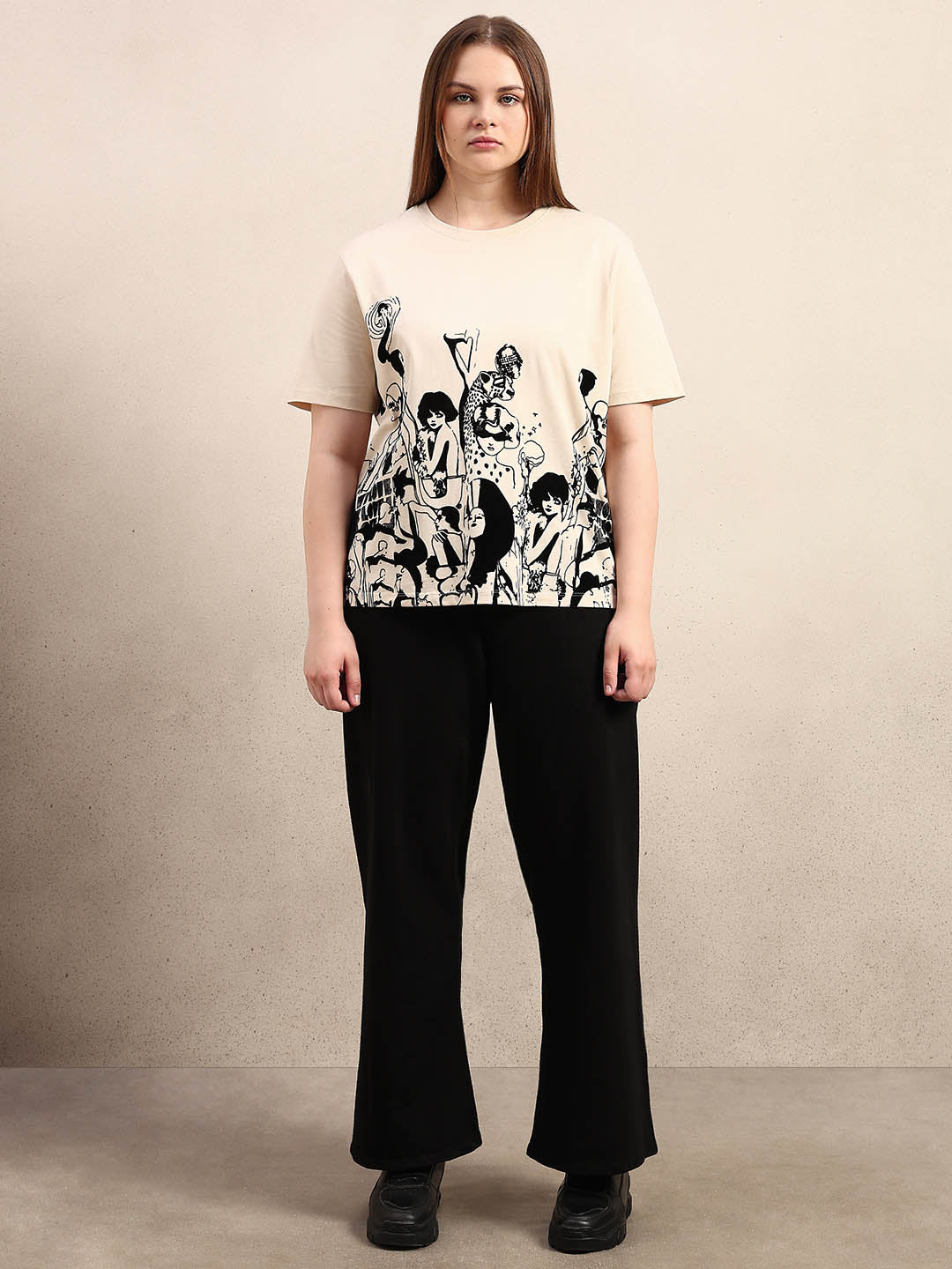 Curve Graphic Print T-Shirt