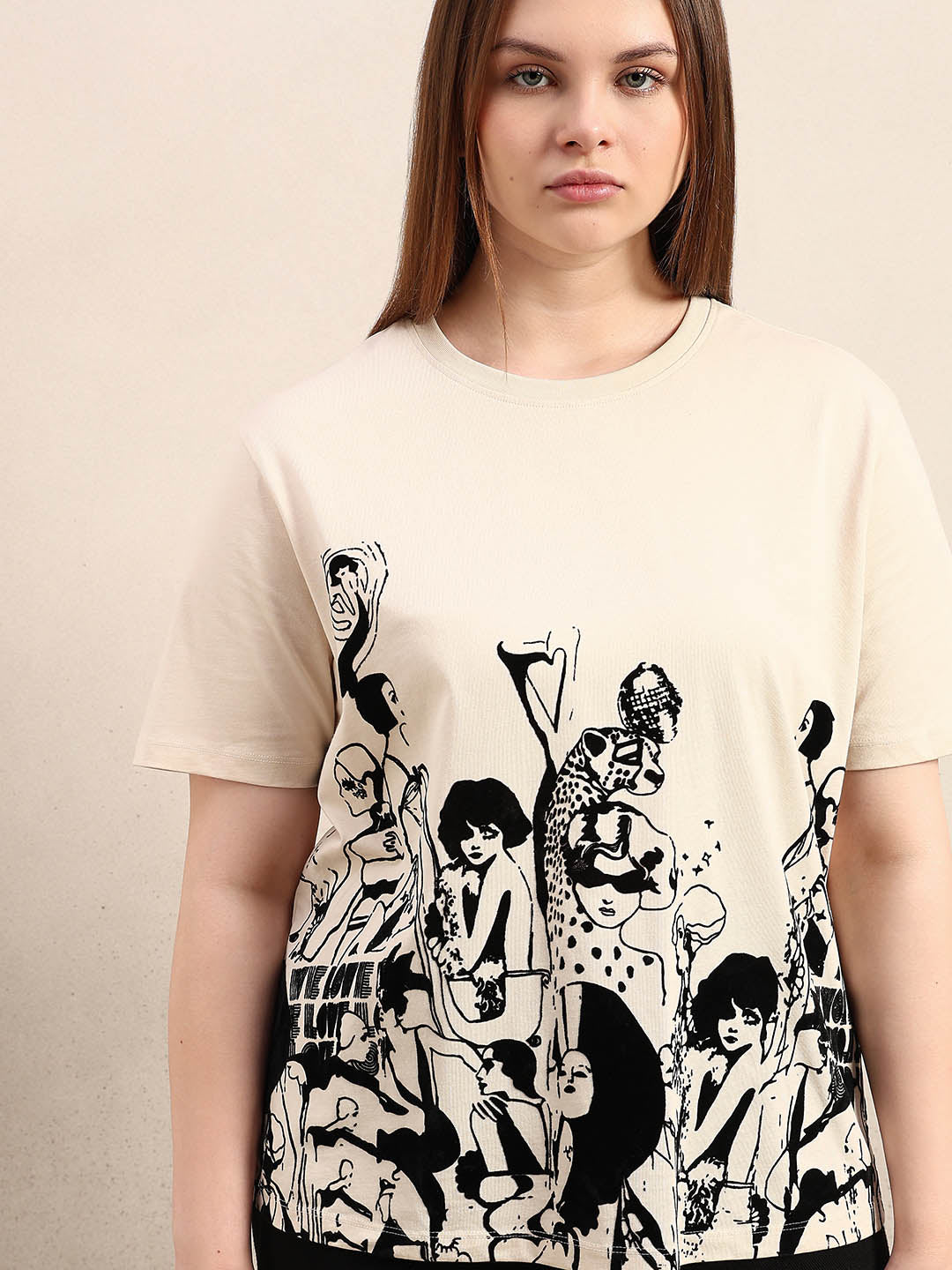 Curve Graphic Print T-Shirt