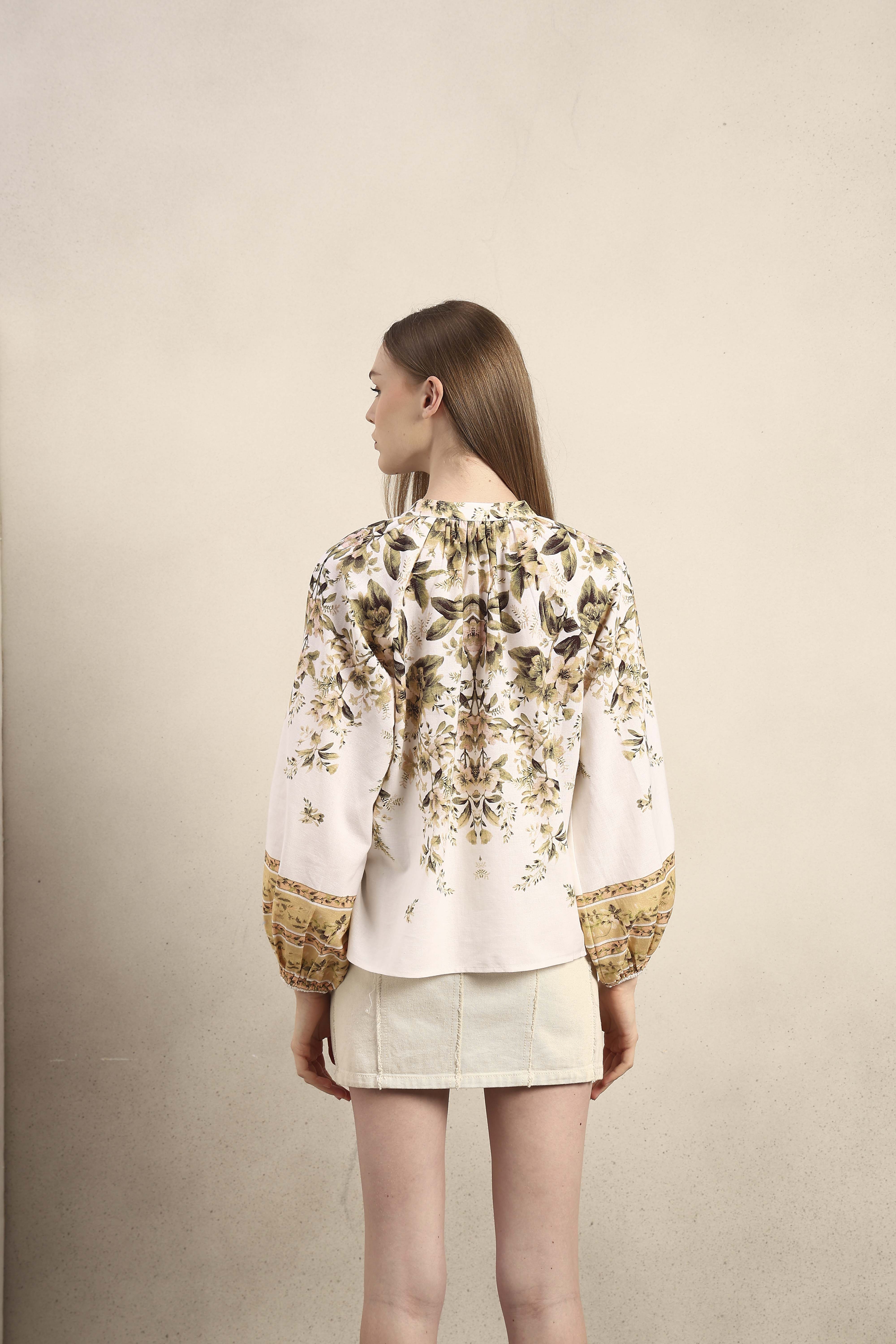 Delicate Floral Print Top