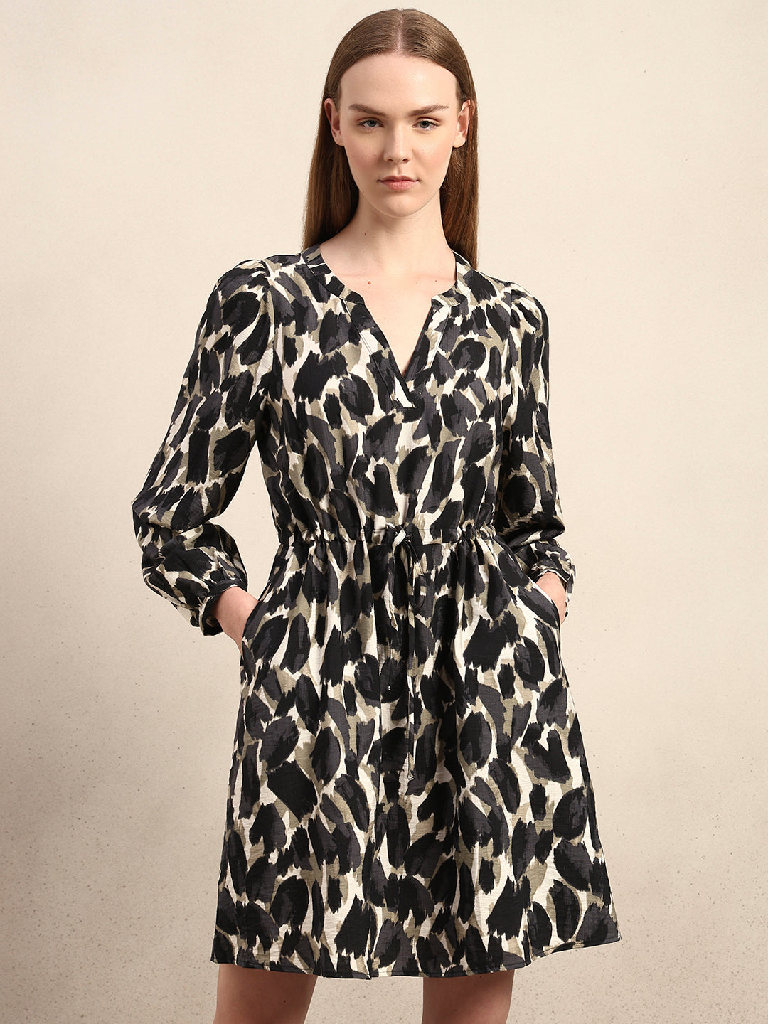 Abstract Animal Print Short Dress - Black