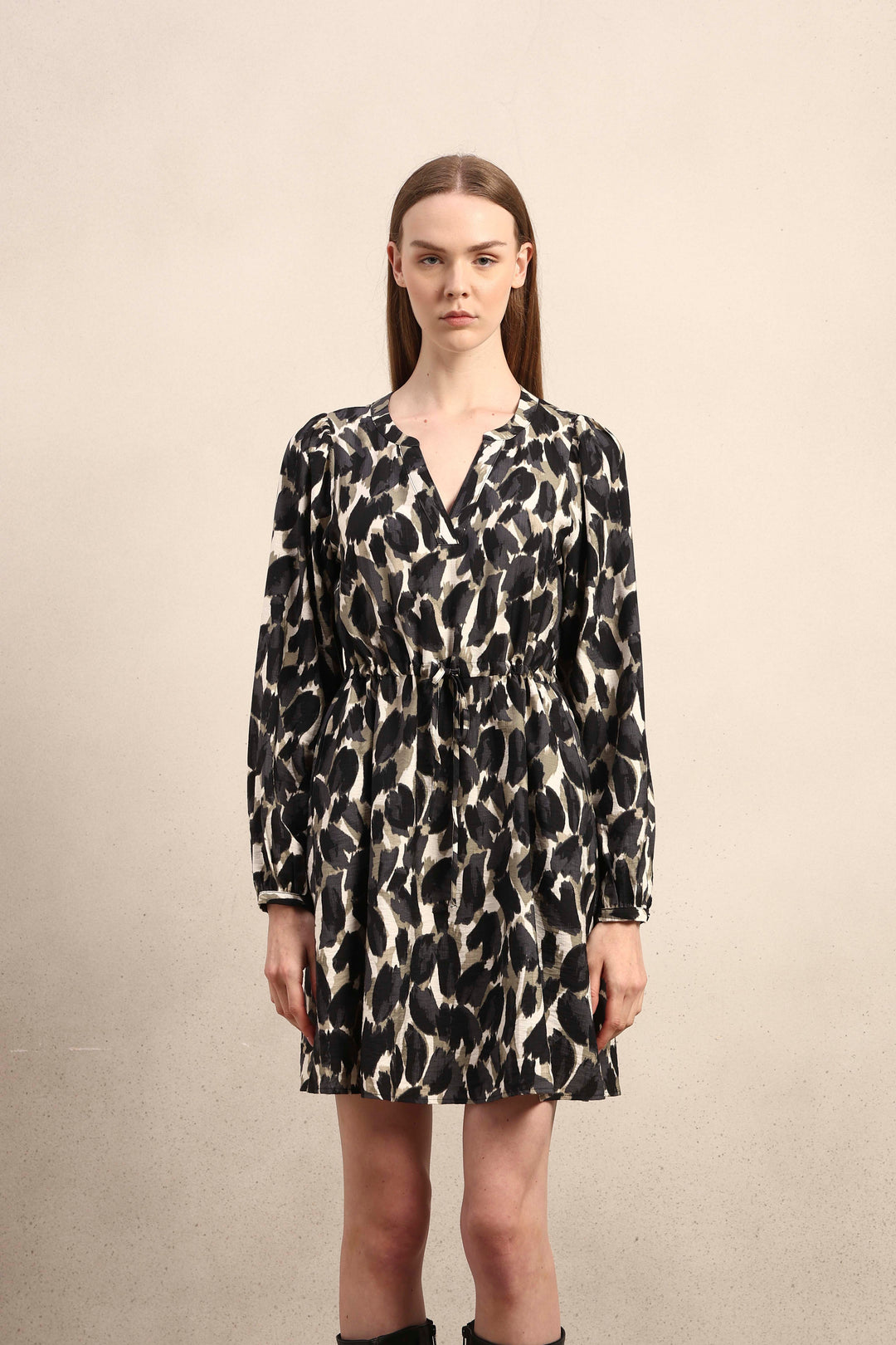 Abstract Animal Print Short Dress - Black