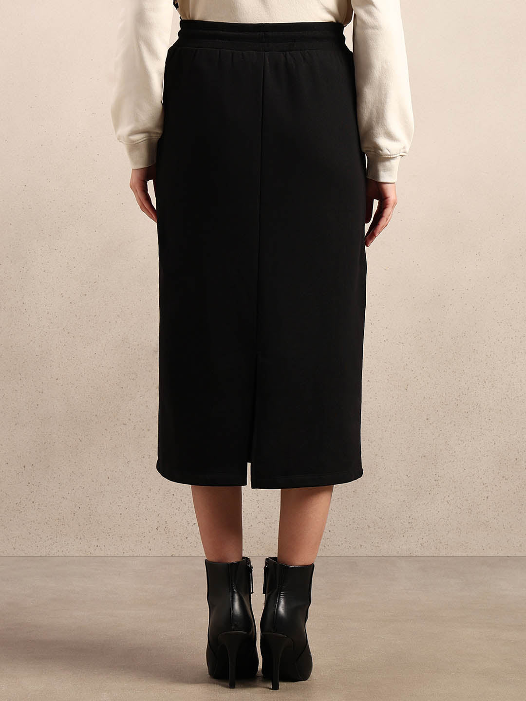 Floral Embroidered Sweatskirt