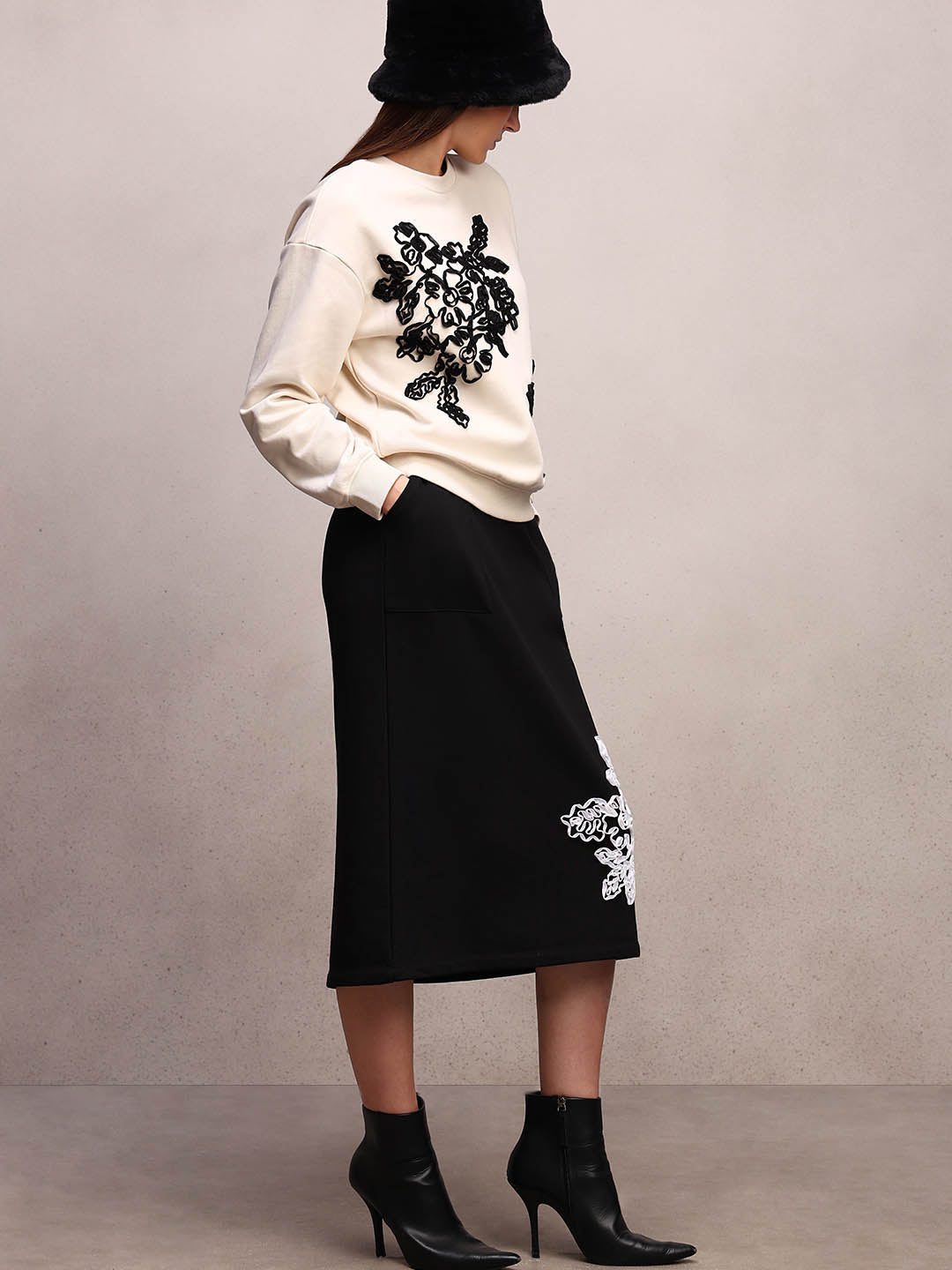 Floral Applique Sweatshirt