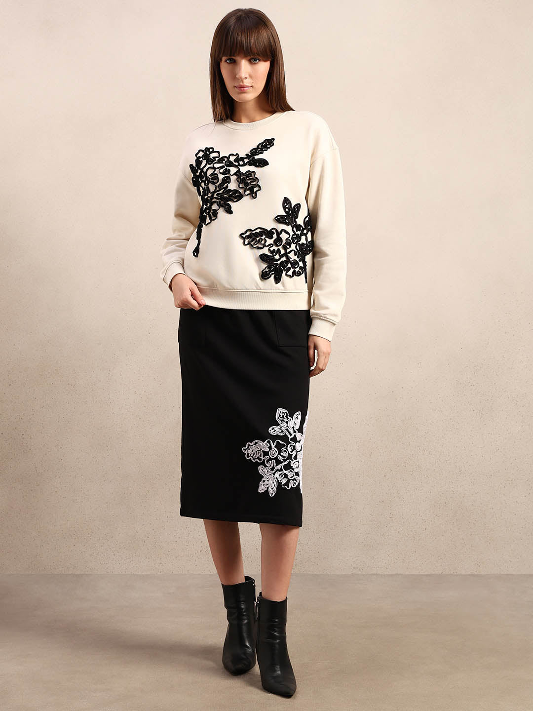 Floral Applique Sweatshirt
