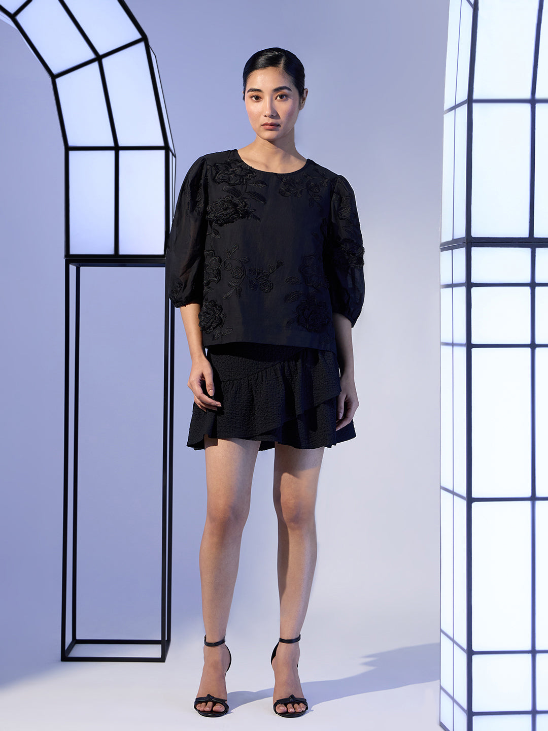 EDIT Embroidered Puff Sleeves Top