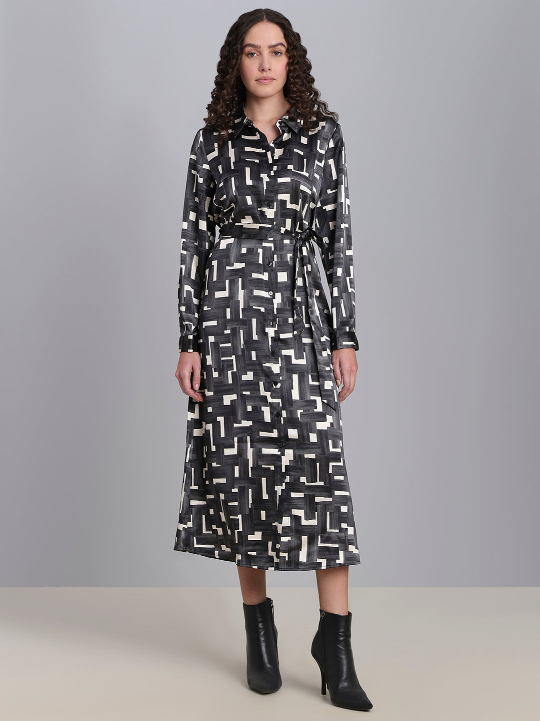 Geometric Print Tie-Waist Dress