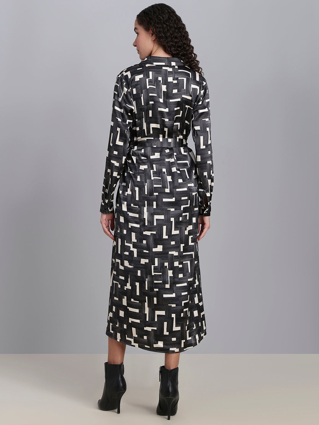 Geometric Print Tie-Waist Dress