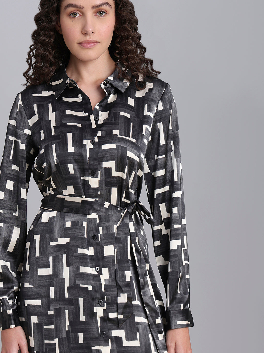 Geometric Print Tie-Waist Dress