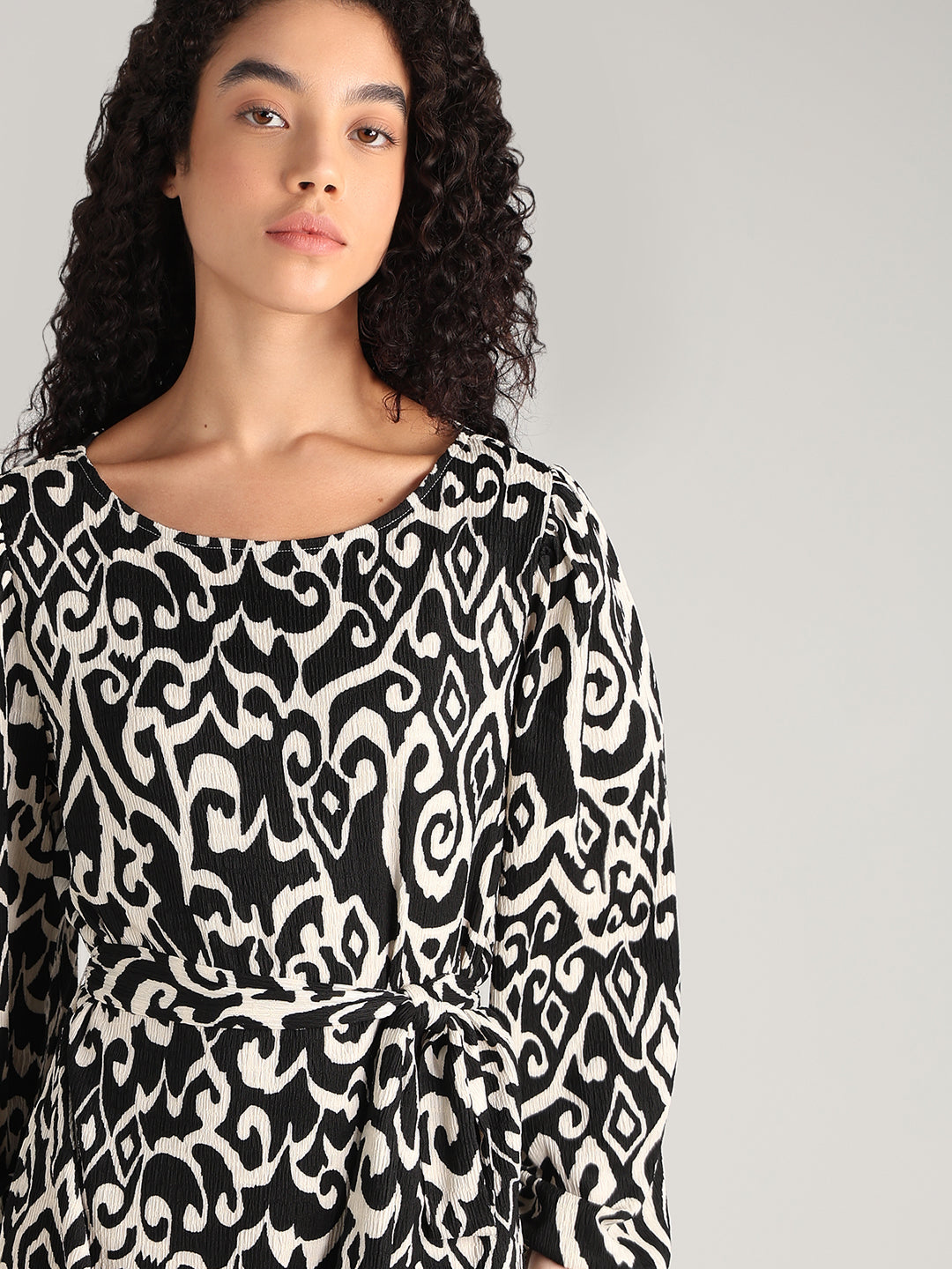 Black & White Printed Long-Sleeve Dress
