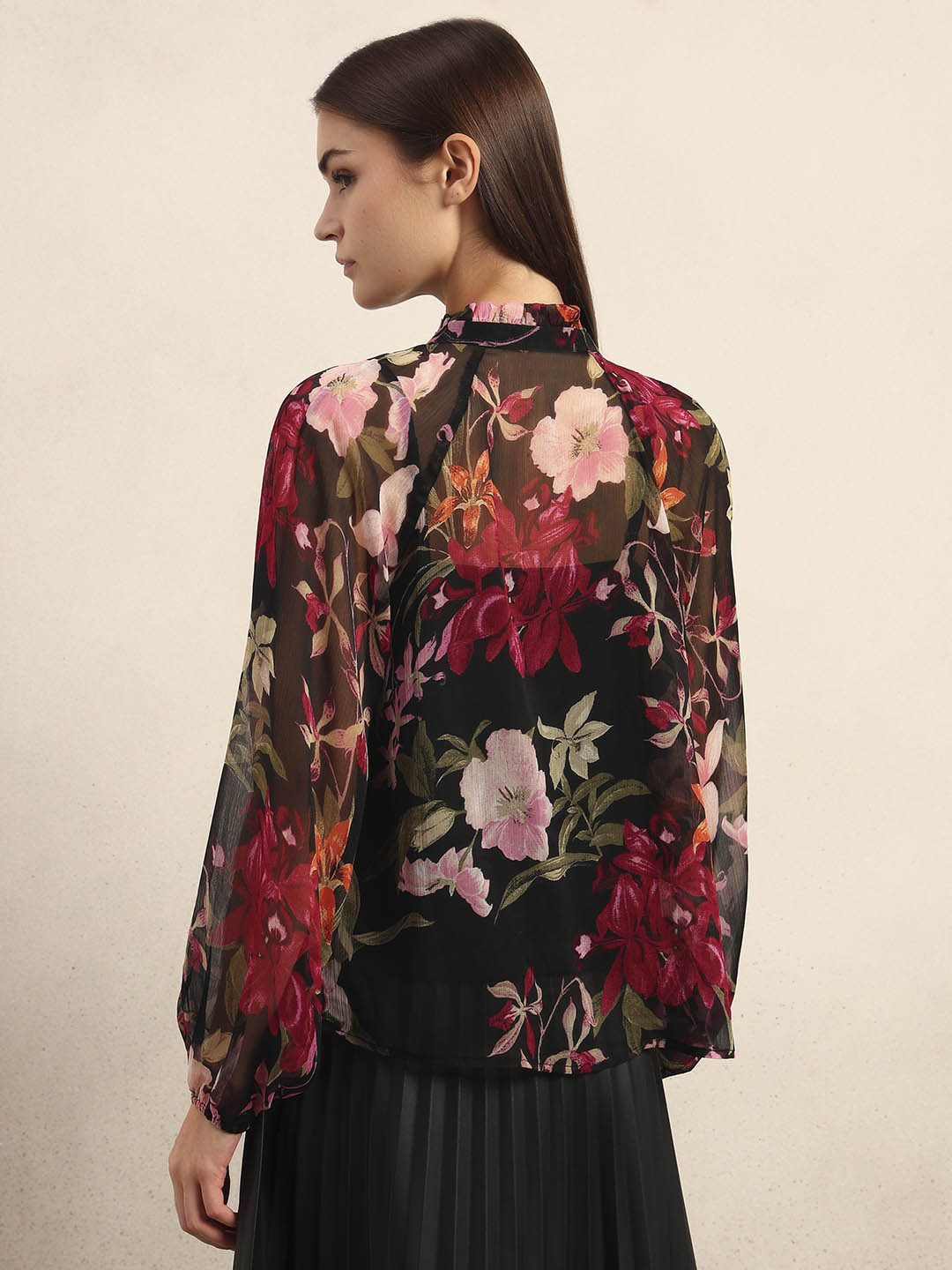 Flowy Floral Print Tie-Neck Top