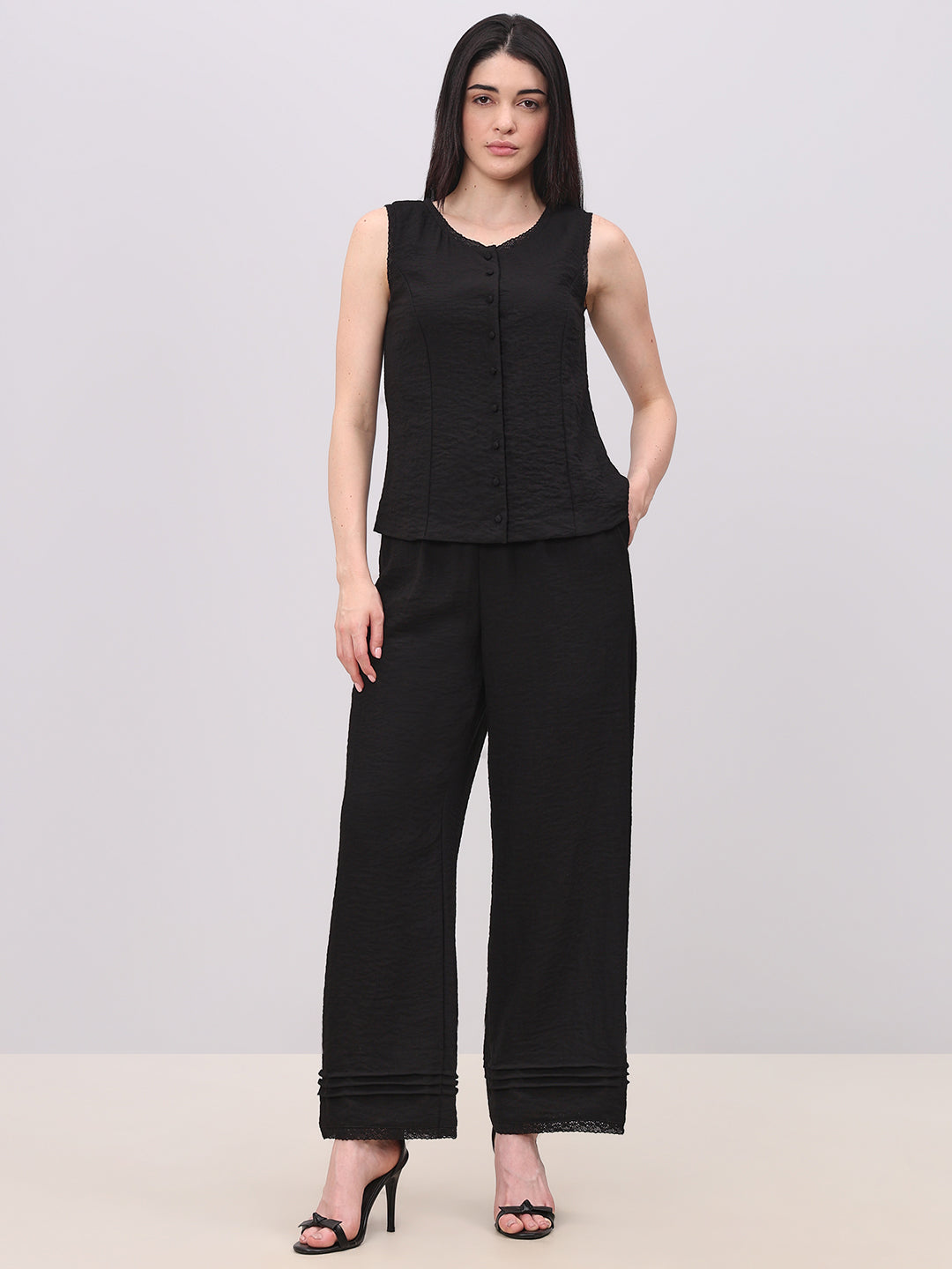 Black Quilted O-Neck Top