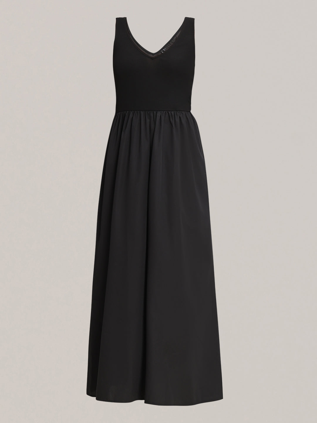Black V-Neck Sleeveless Dress