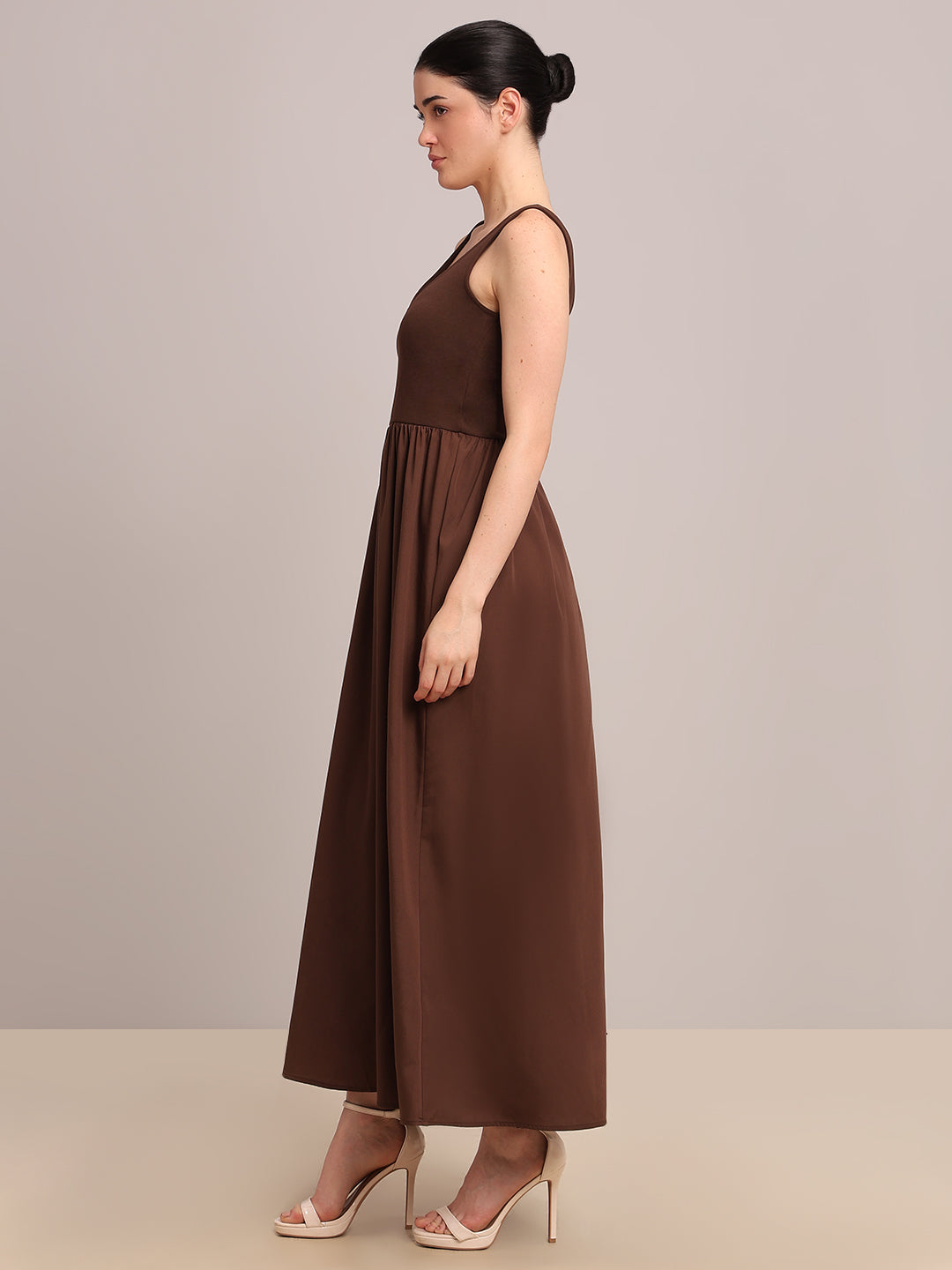 Brown Sleeveless Long Dress