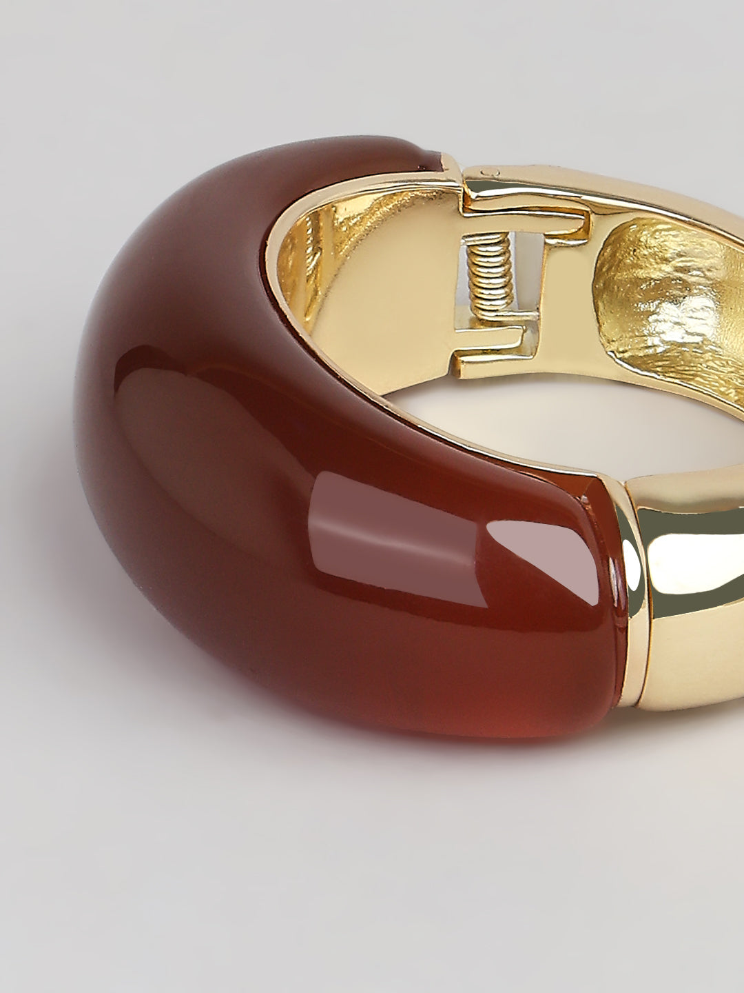 Golden-Resin Chunky Bracelet