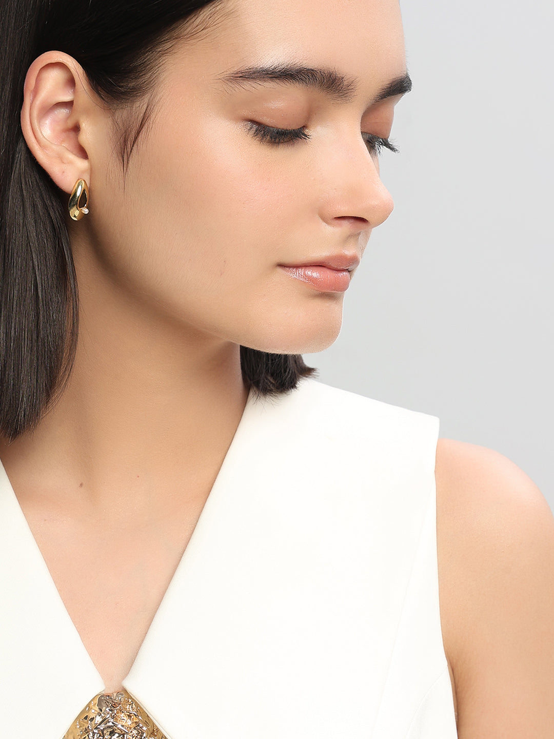 Gold-Tone Pearl Accent Studs