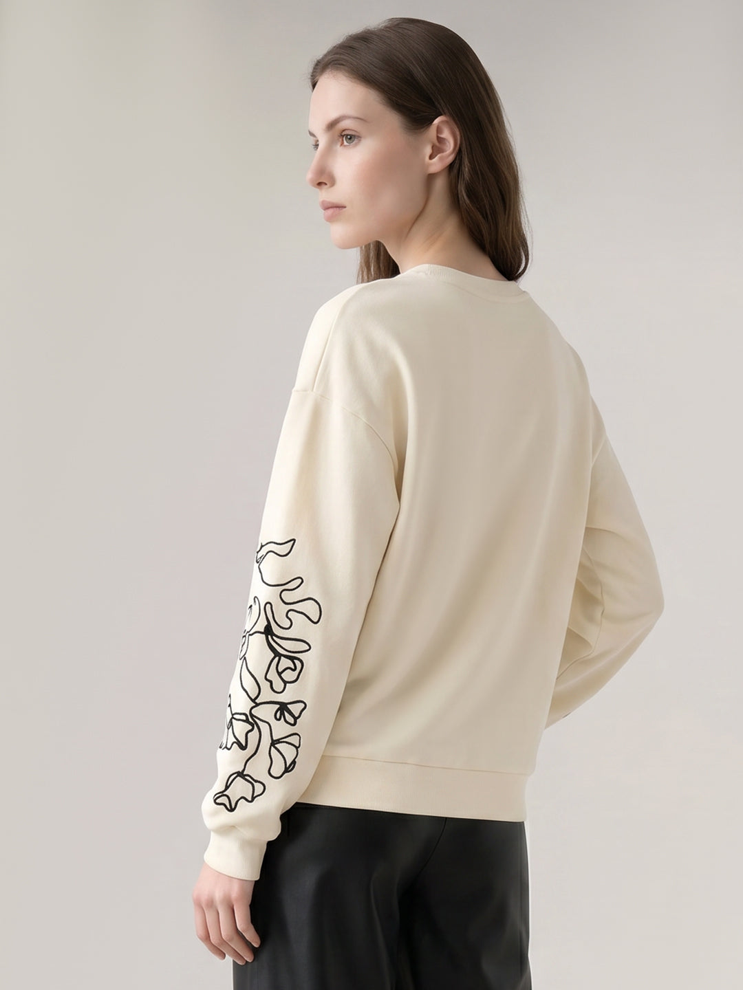 Off-White O-Neck Sweatshirt
