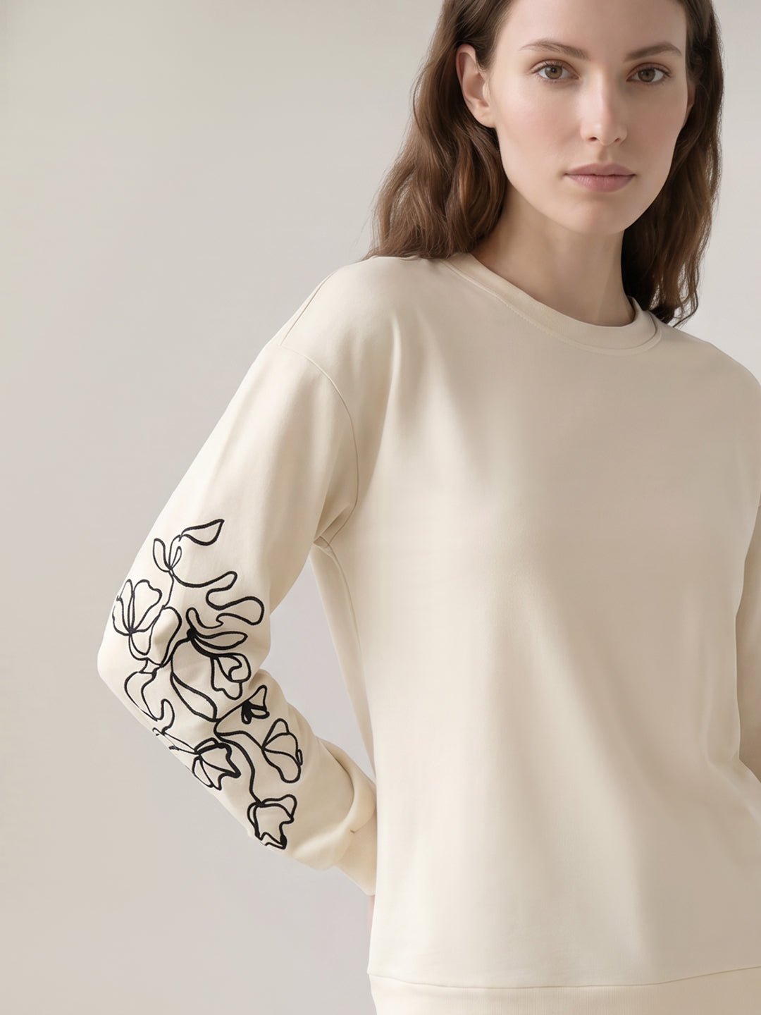 Off-White O-Neck Sweatshirt