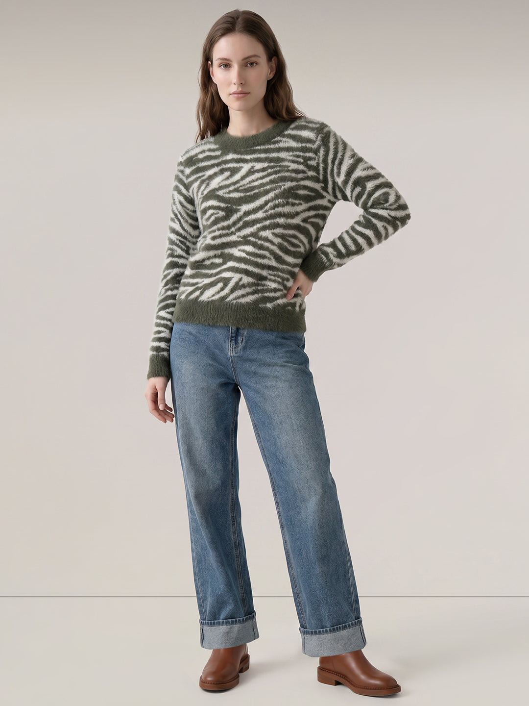 Animal Print O-Neck Pullover
