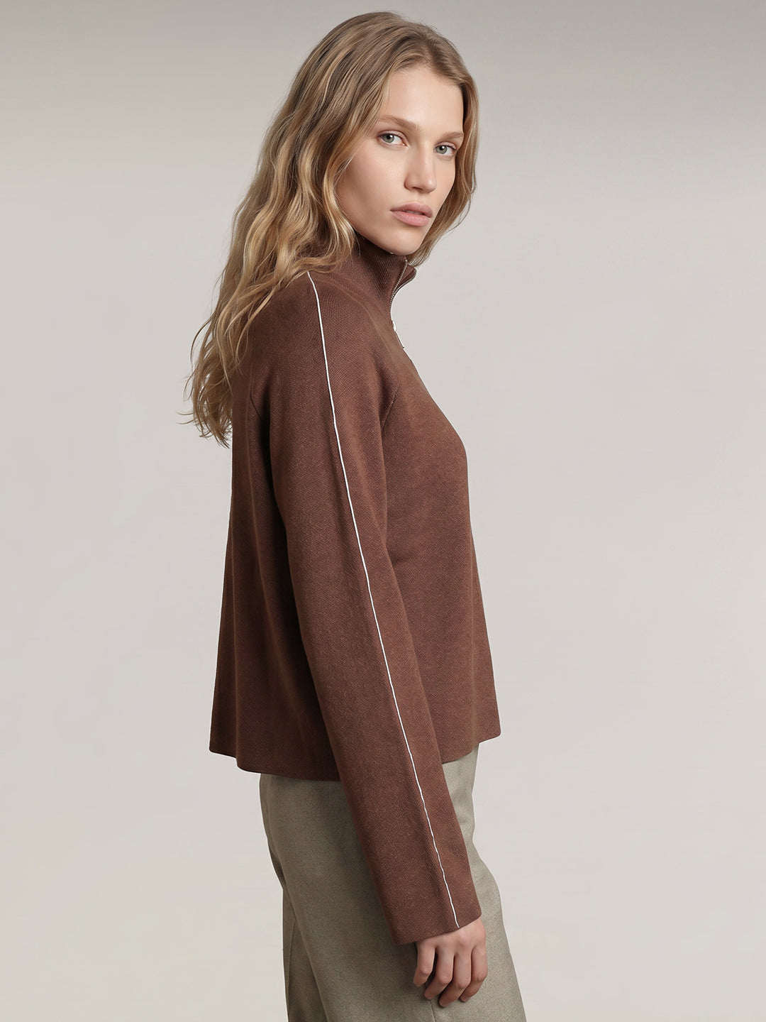 Brown High Neck Zipper Pullover