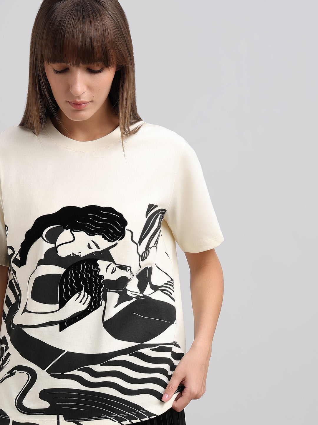 Monochrome Graphic Print T-shirt