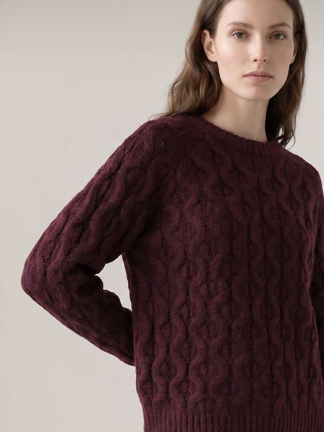 Cable Knit O-Neck Pullover