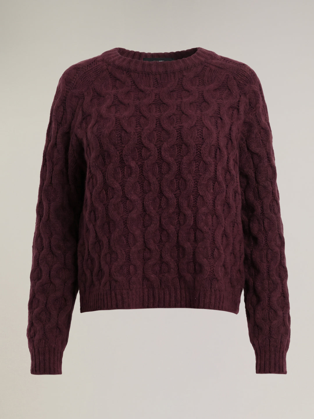 Cable Knit O-Neck Pullover
