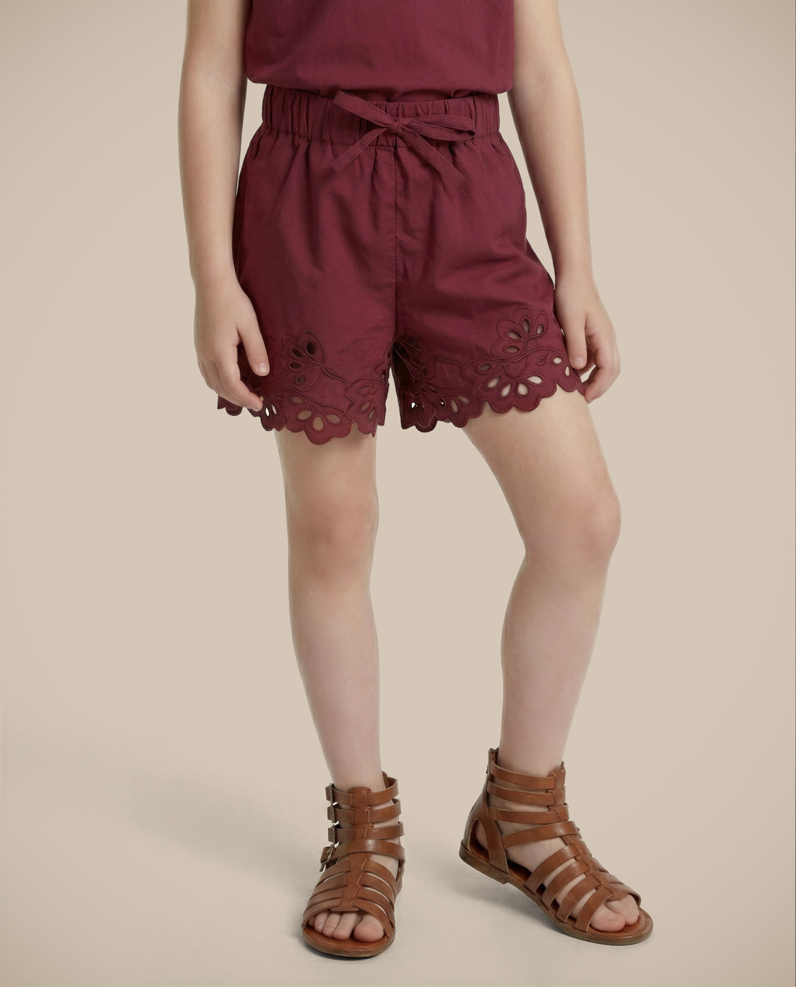 GIRLS Lace Mid Rise Shorts