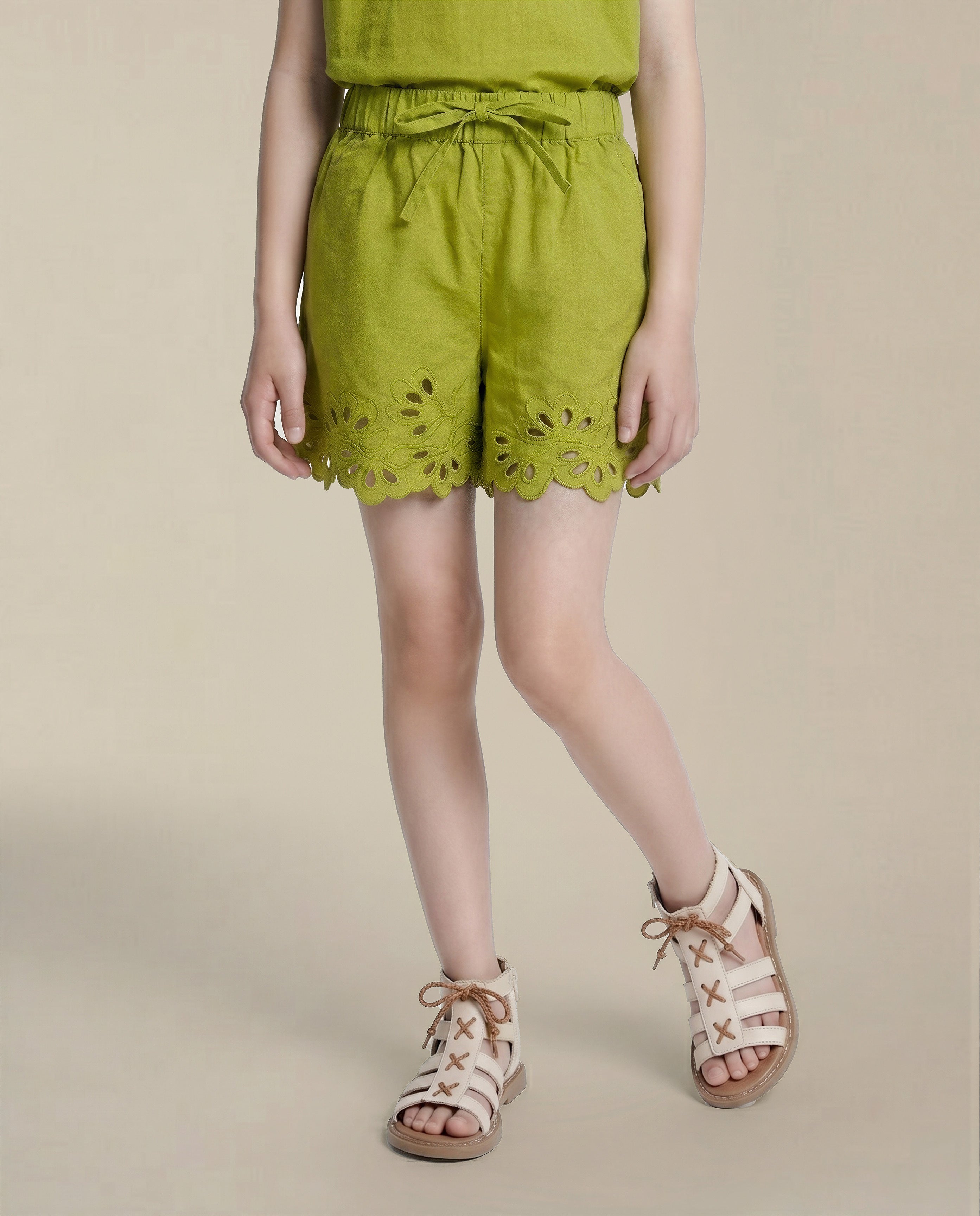 GIRLS Green Lace Mid Rise Shorts