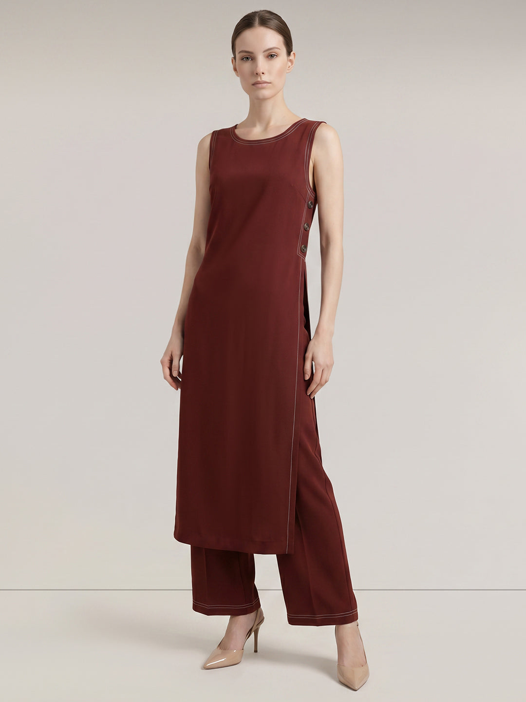 Sleeveless Long Top
