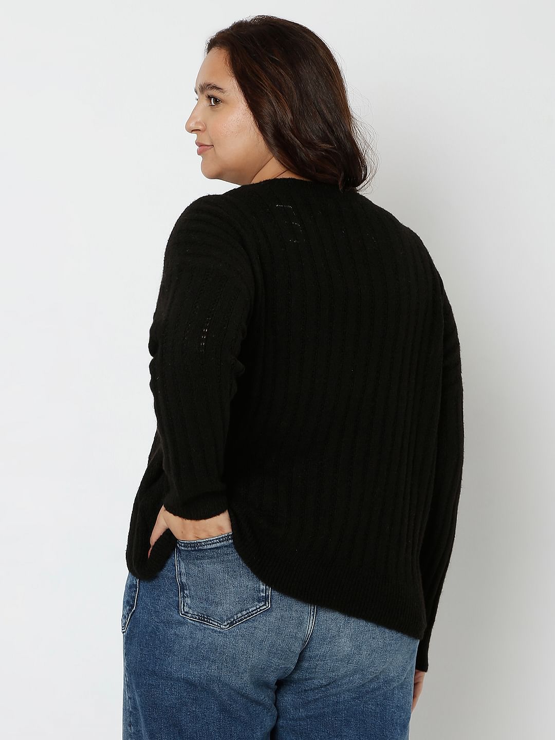 Curve Black Pullover