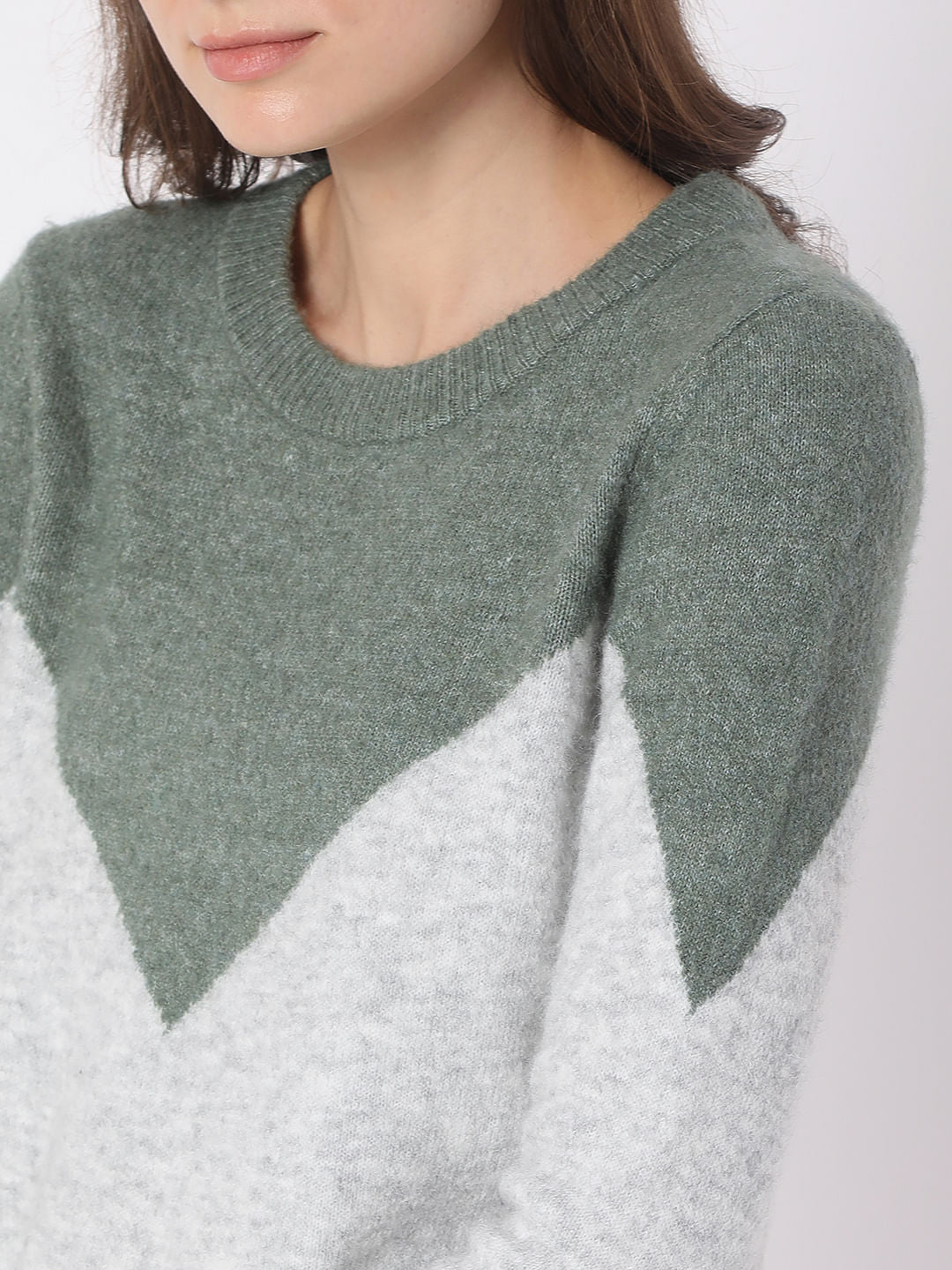 Grey Chevron Print Pullover