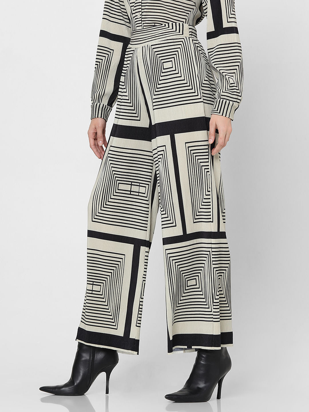 Monochrome High Rise Pleated Printed Pants