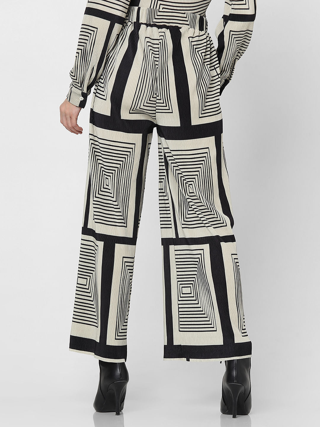 Monochrome High Rise Pleated Printed Pants